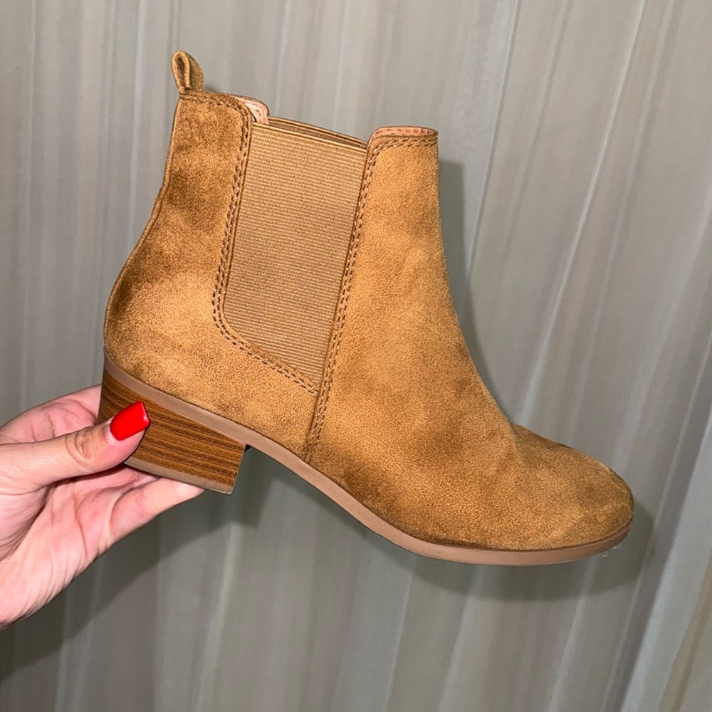 Brown boots